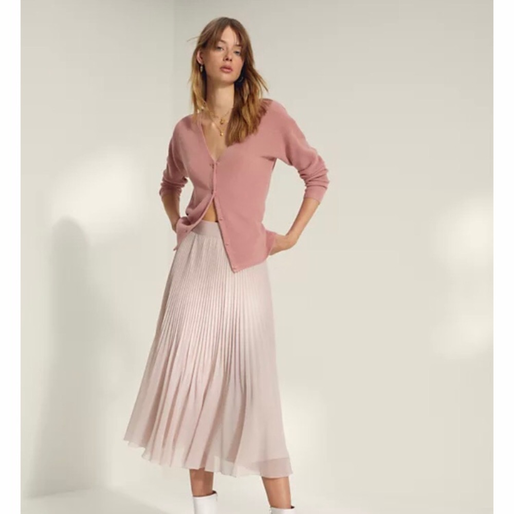 Pink pleated maxi skirt Aritzia